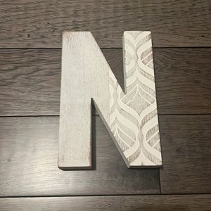 Freestanding letter N